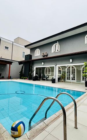 Casa de condomínio à venda com 630m², 5 quartos e 4 vagasPiscina 