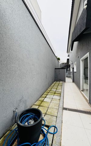 Casa de condomínio à venda com 630m², 5 quartos e 4 vagasCorredor 