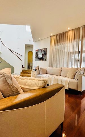 Casa de condomínio à venda com 630m², 5 quartos e 4 vagasSala 1