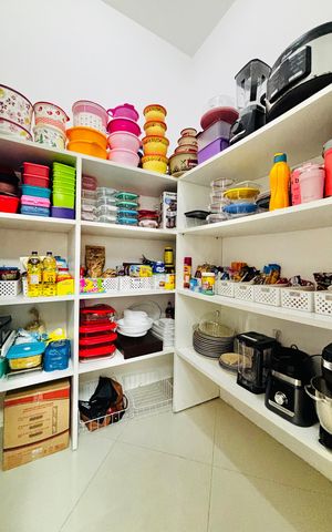 Casa de condomínio à venda com 630m², 5 quartos e 4 vagasDispensa 
