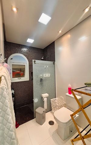 Casa de condomínio à venda com 630m², 5 quartos e 4 vagasBanheiro suíte 3