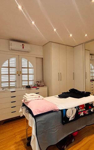 Casa de condomínio à venda com 630m², 5 quartos e 4 vagasCloset suite 2 