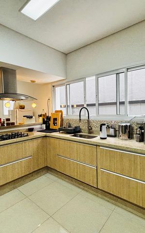 Casa de condomínio à venda com 630m², 5 quartos e 4 vagasCozinha 
