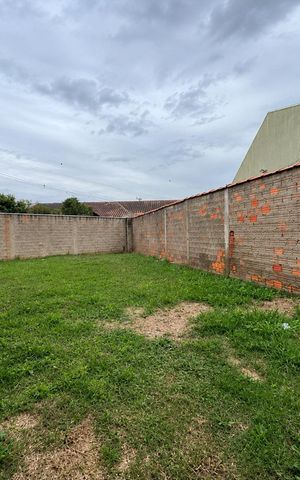 Casa para alugar com 45m², 2 quartos e 3 vagas Casa para alugar com 45m², 2 quartos e 3 vagasQuintal