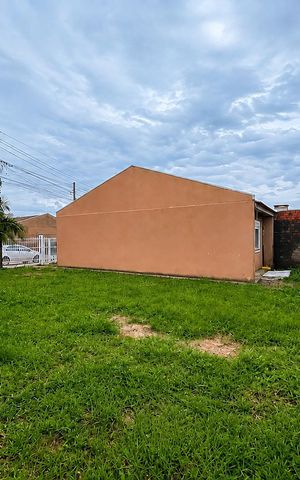 Casa para alugar com 45m², 2 quartos e 3 vagas Casa para alugar com 45m², 2 quartos e 3 vagasQuintal
