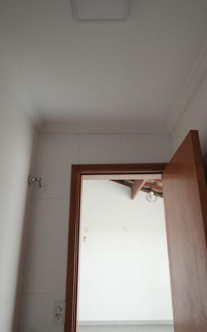 Apartamento para alugar com 130m², 2 quartos e 2 vagasBanheiro de serviço
