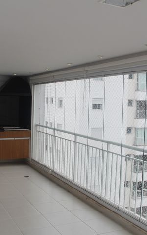 Apartamento para alugar com 162m², 3 quartos e 3 vagasVaranda