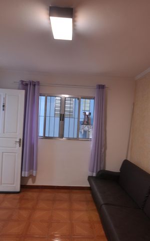 Casa à venda com 138m², 3 quartos e 3 vagasSala