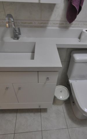 Casa à venda com 138m², 3 quartos e 3 vagasBanheiro Social