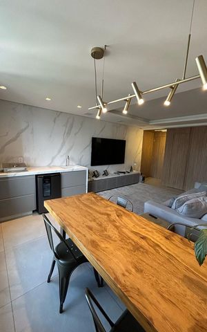 Apartamento à venda com 134m², 4 quartos e 4 vagas Apartamento à venda com 134m², 4 quartos e 4 vagasSala