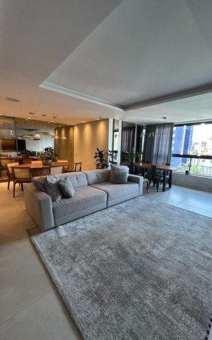 Apartamento à venda com 134m², 4 quartos e 4 vagas Apartamento à venda com 134m², 4 quartos e 4 vagasSala