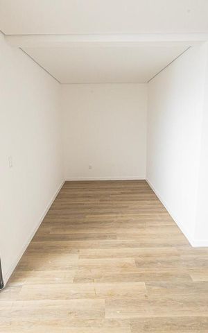 Apartamento à venda com 269m², 4 quartos e 3 vagas Apartamento à venda com 269m², 4 quartos e 3 vagasQuarto 1/ suite/ Area privativa