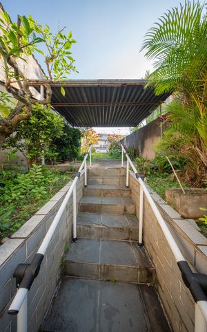 Casa à venda com 138m², 3 quartos e 5 vagas Casa à venda com 138m², 3 quartos e 5 vagasGaragem