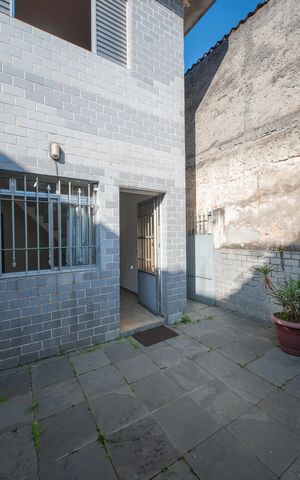 Casa à venda com 138m², 3 quartos e 5 vagas Casa à venda com 138m², 3 quartos e 5 vagasQuintal