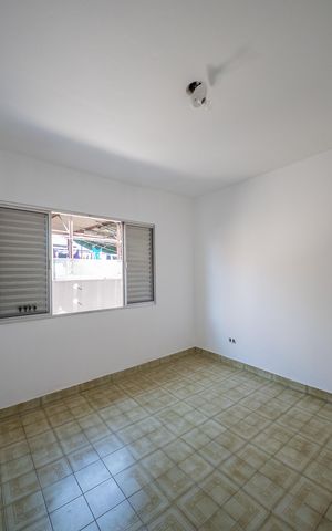 Casa à venda com 138m², 3 quartos e 5 vagas Casa à venda com 138m², 3 quartos e 5 vagasQuarto 3