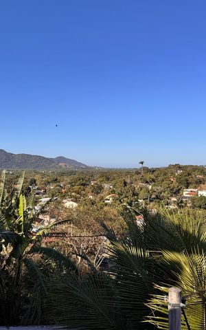 Casa de condomínio à venda com 180m², 2 quartos e sem vagaVaranda - Vista