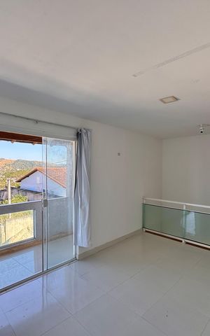 Casa de condomínio à venda com 180m², 2 quartos e sem vagaSala (Segundo Andar)