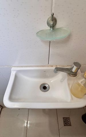 Casa de condomínio à venda com 180m², 2 quartos e sem vagaLavabo