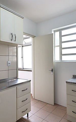 Apartamento para alugar com 77m², 3 quartos e sem vagaCozinha