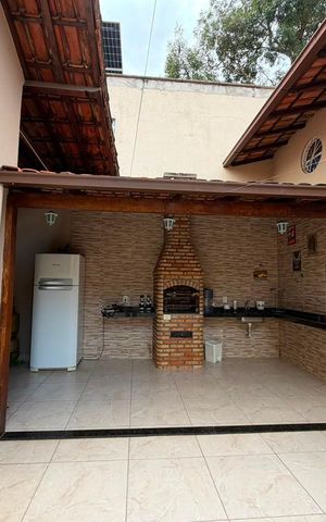 Casa à venda com 249m², 4 quartos e 4 vagas Casa à venda com 249m², 4 quartos e 4 vagasÁrea gourmet