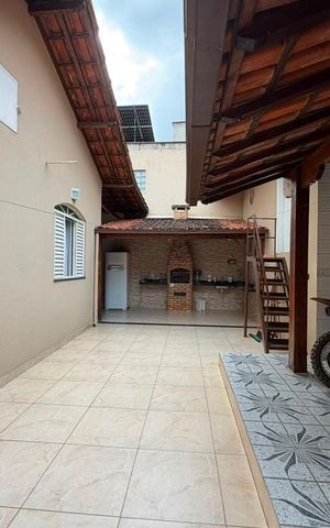 Casa à venda com 249m², 4 quartos e 4 vagas Casa à venda com 249m², 4 quartos e 4 vagasÁrea gourmet