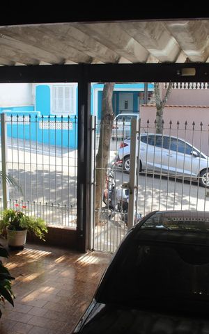 Casa à venda com 140m², 2 quartos e 2 vagasGaragem