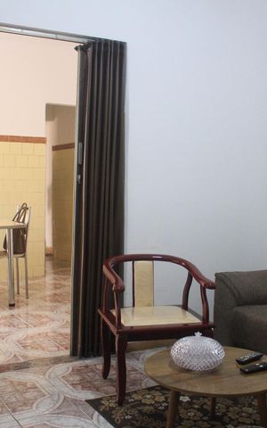 Casa à venda com 140m², 2 quartos e 2 vagasSala