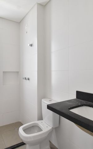 Apartamento para alugar com 64m², 2 quartos e 1 vagaBanheiro 2