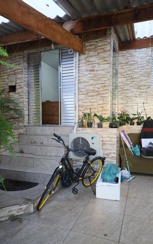 Casa à venda com 200m², 2 quartos e 2 vagasGaragem