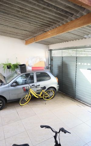 Casa à venda com 200m², 2 quartos e 2 vagasGaragem