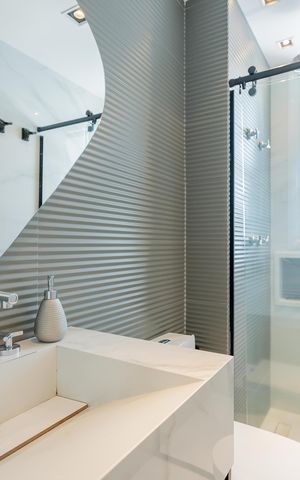 Apartamento à venda com 70m², 1 quarto e 2 vagasBanheiro
