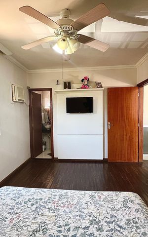 Casa à venda com 250m², 3 quartos e 4 vagas Casa à venda com 250m², 3 quartos e 4 vagasQuarto Suíte