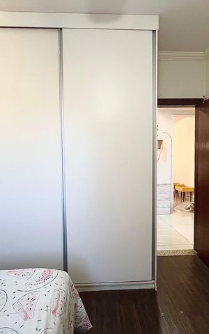 Casa à venda com 250m², 3 quartos e 4 vagas Casa à venda com 250m², 3 quartos e 4 vagasQuarto 1