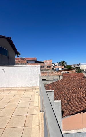 Casa à venda com 250m², 3 quartos e 4 vagas Casa à venda com 250m², 3 quartos e 4 vagasCobertura