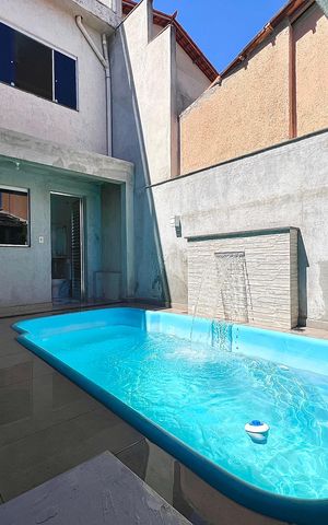 Casa à venda com 250m², 3 quartos e 4 vagas Casa à venda com 250m², 3 quartos e 4 vagasPiscina
