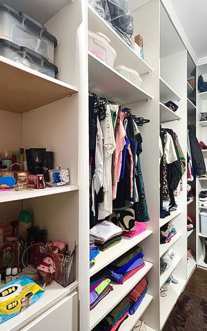 Casa à venda com 250m², 3 quartos e 4 vagas Casa à venda com 250m², 3 quartos e 4 vagasCloset da suíte