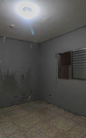 Casa para alugar com 32m², 1 quarto e sem vaga