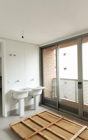Apartamento à venda com 335m², 3 quartos e 4 vagas Apartamento à venda com 335m², 3 quartos e 4 vagasÁrea de Serviço