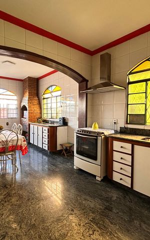 Casa para alugar com 200m², 3 quartos e 1 vaga