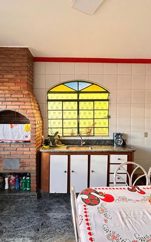 Casa para alugar com 200m², 3 quartos e 1 vaga