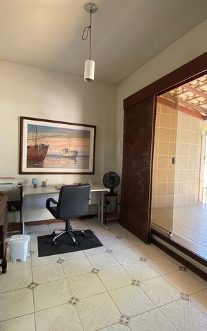 Casa à venda com 684m², 4 quartos e 5 vagas