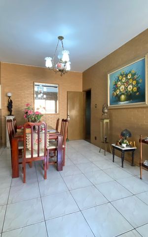 Casa à venda com 684m², 4 quartos e 5 vagas