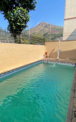 Casa à venda com 684m², 4 quartos e 5 vagas