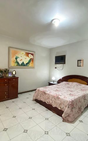 Casa à venda com 684m², 4 quartos e 5 vagas
