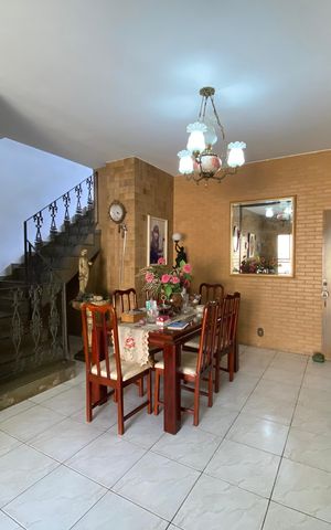 Casa à venda com 684m², 4 quartos e 5 vagas
