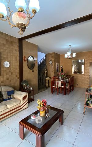 Casa à venda com 684m², 4 quartos e 5 vagas