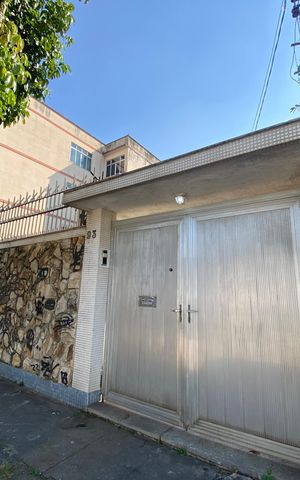 Casa à venda com 684m², 4 quartos e 5 vagas