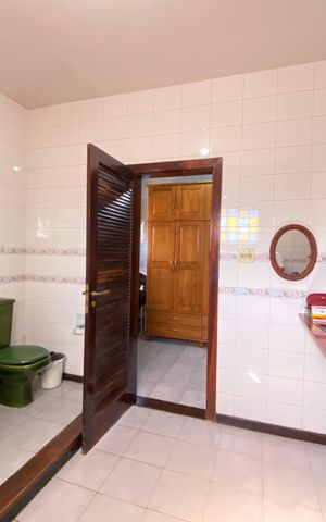 Casa à venda com 684m², 4 quartos e 5 vagas