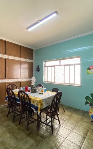 Casa à venda com 684m², 4 quartos e 5 vagas
