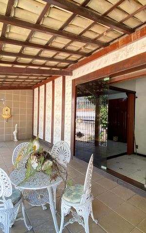 Casa à venda com 684m², 4 quartos e 5 vagas
